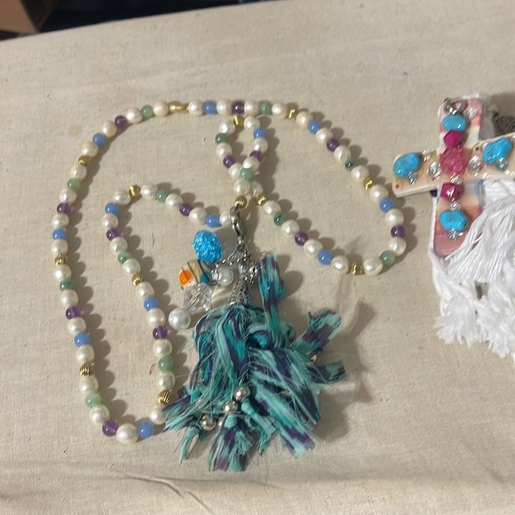 Religious beaded cross necklace. - Picture 4 of 4